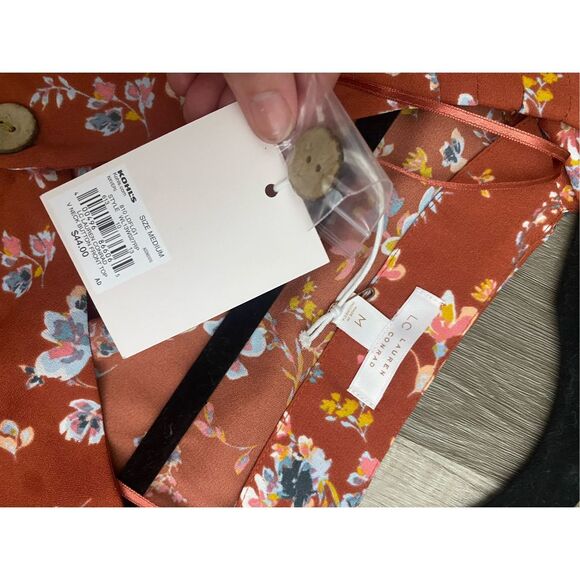 Lc Lauren Conrad NWT V-Neck Button-Front Floral Blouse, Sz Medium, MSRP $44 - Picture 5 of 9